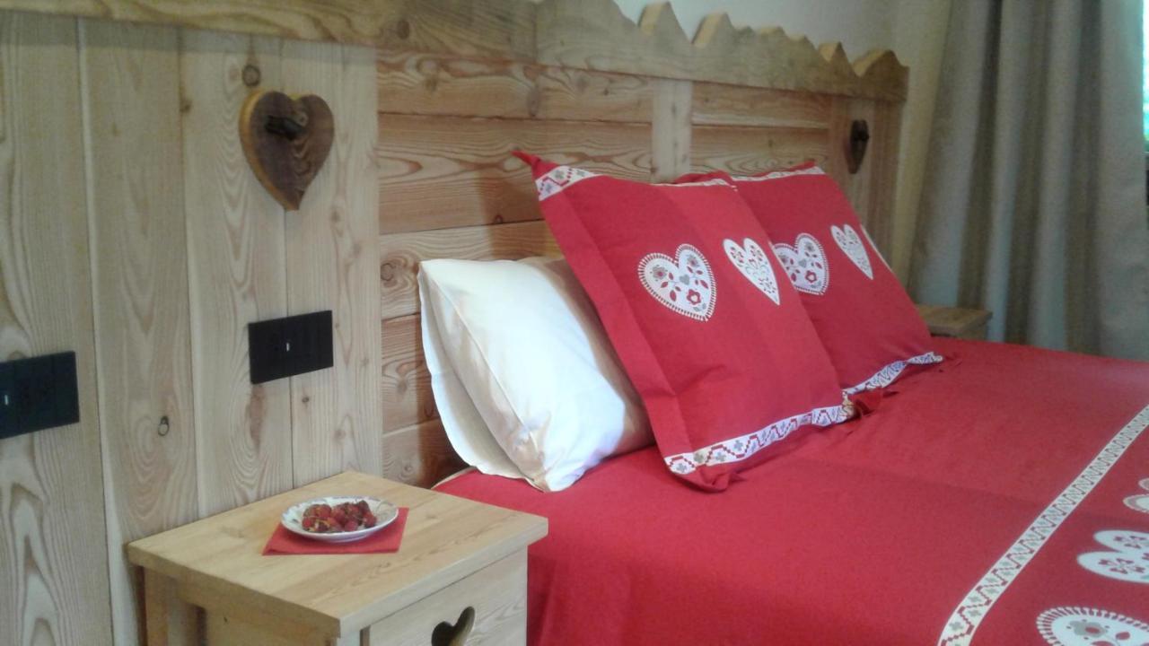 غريسوني سان جان B&B Lorelei الغرفة الصورة